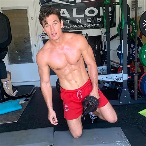 tyler cameron naked|Reality TV Star Tyler Cameron Announces OnlyFans with a。